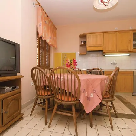 Appartement Stunning In Blato With House Sea View
