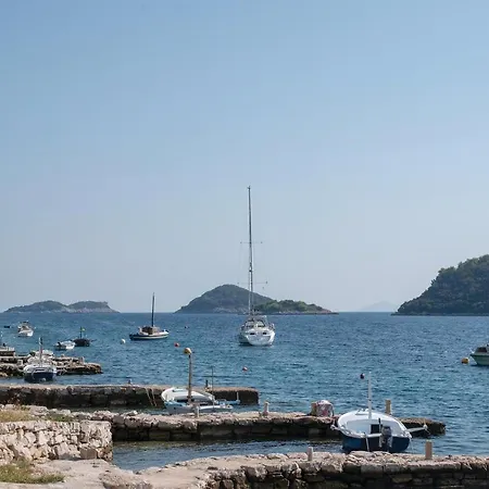 Stunning In Blato With House Sea View Appartement