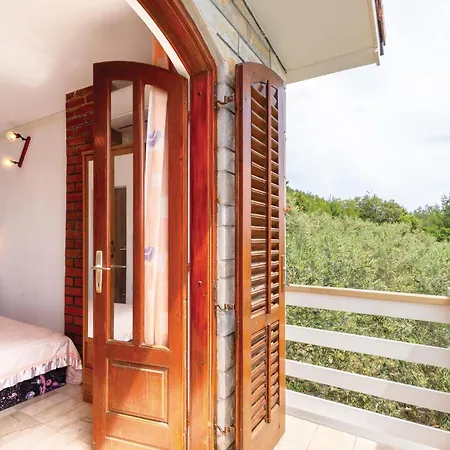 Stunning In Blato With House Sea View Appartement *