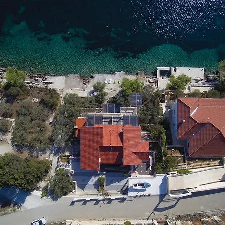 Stunning In Blato With House Sea View Appartement Prižba
